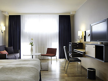 Quality Waterfront Hotell 3*